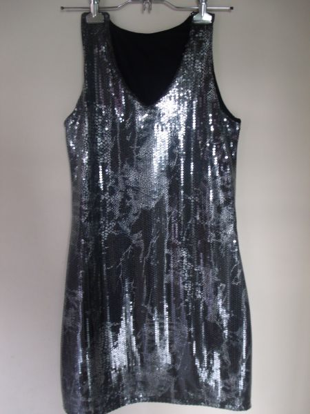 VESTIDO LANTEJOULA PRATA
