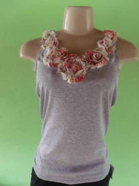 CAMISETA BORDADA